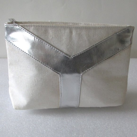 YVES SAINT LAURENT CLUTCH/MAKE-UP BAG - Picture 3 of 12